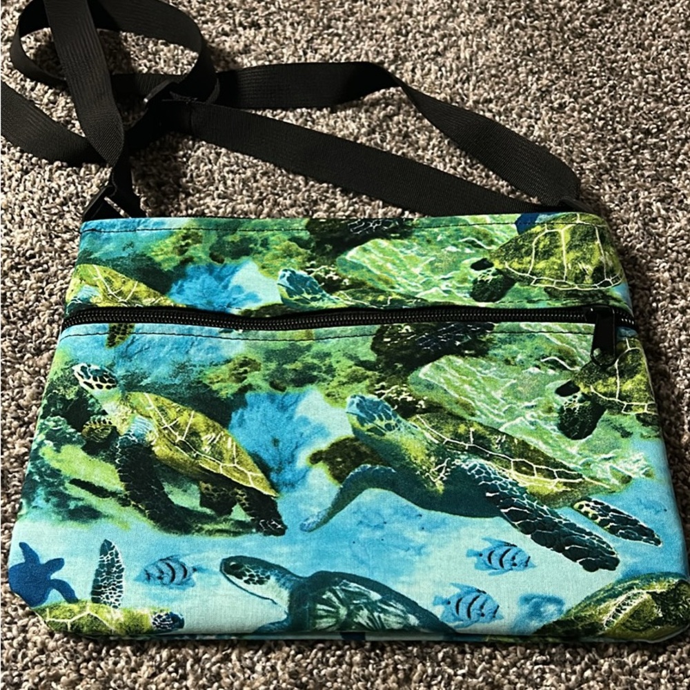 New Sea Turtle Print Crossbody Bag - Blue Green